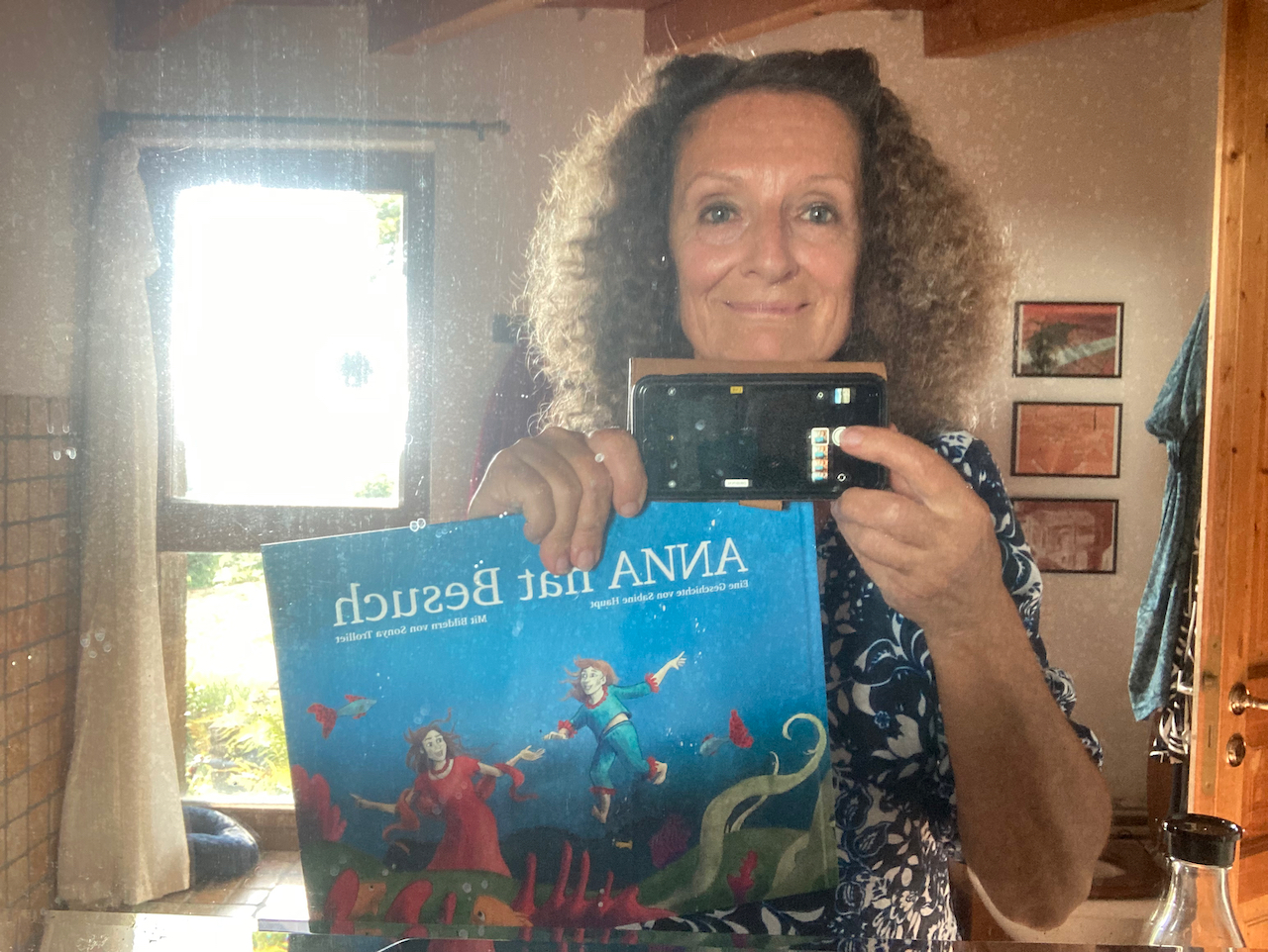 ANИA hat Besuch frisch ab Presse!